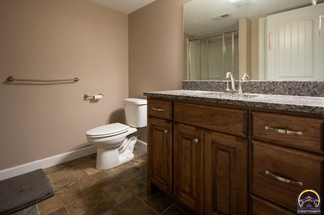 3334 SW 43rd St, Topeka, KS 66610