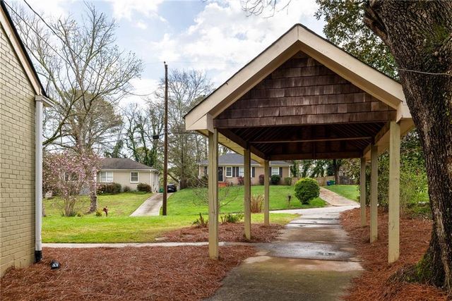 1523 Harvest Lane SE, Atlanta, GA 30317