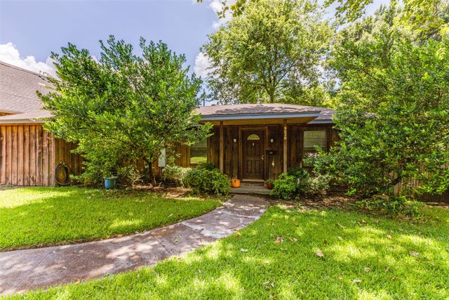9026 Eustis Avenue, Dallas, TX 75218