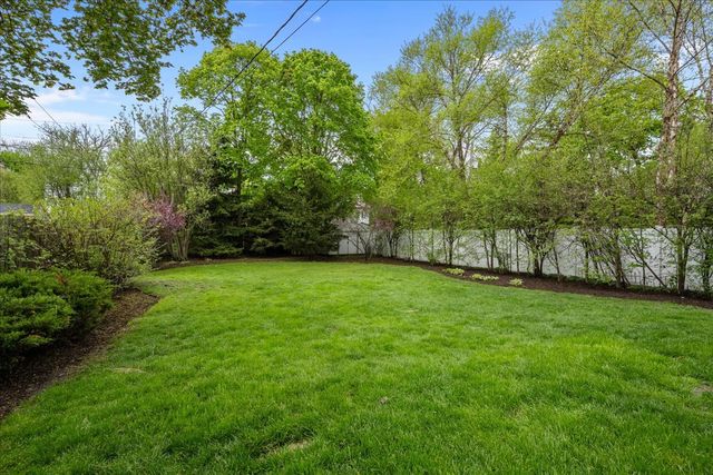 1208 Oak Street, Winnetka, IL 60093