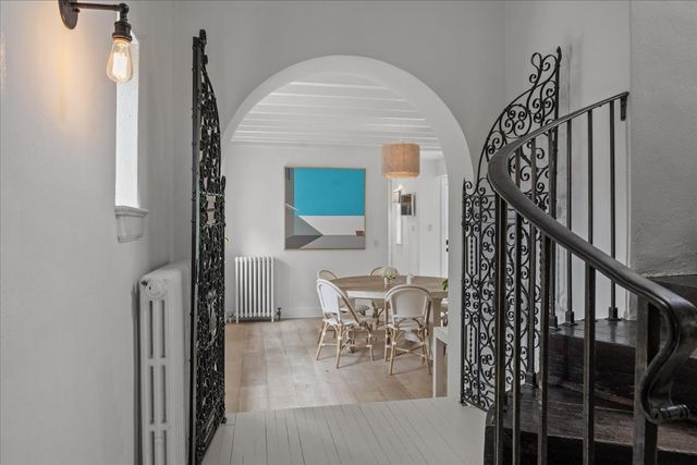 1208 Oak Street, Winnetka, IL 60093