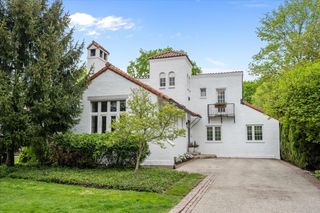 1208 Oak Street, Winnetka, IL 60093