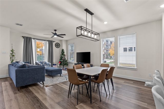 827 Crystal Oak Lane, Arlington, TX 76005