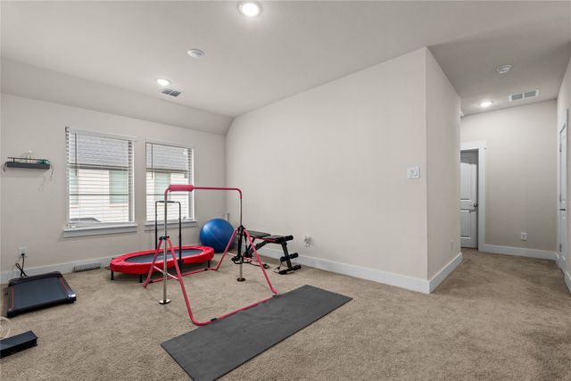 827 Crystal Oak Lane, Arlington, TX 76005