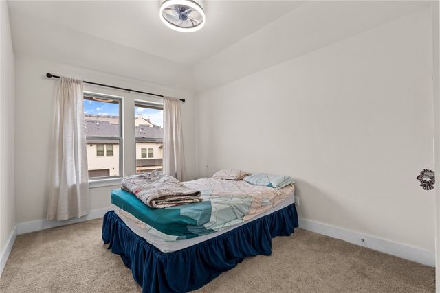 827 Crystal Oak Lane, Arlington, TX 76005