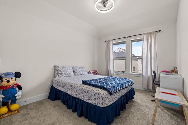 827 Crystal Oak Lane, Arlington, TX 76005