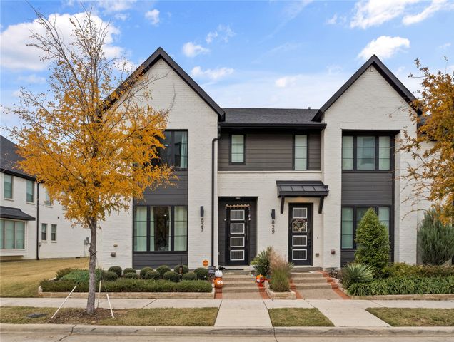 827 Crystal Oak Lane, Arlington, TX 76005