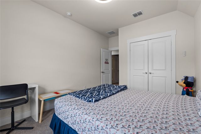 827 Crystal Oak Lane, Arlington, TX 76005