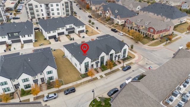 827 Crystal Oak Lane, Arlington, TX 76005