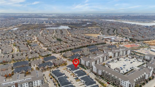 827 Crystal Oak Lane, Arlington, TX 76005