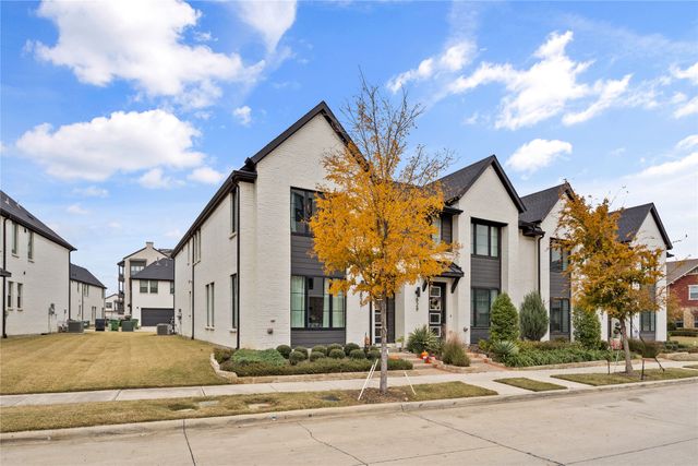 827 Crystal Oak Lane, Arlington, TX 76005