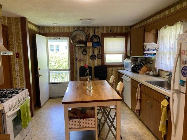 86 Highview Avenue, Melrose, MA 02176