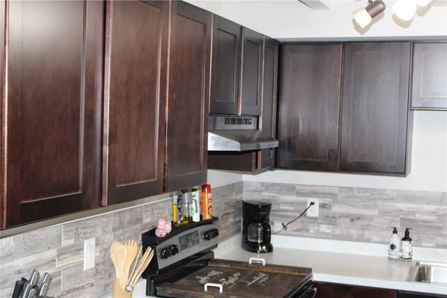 51 SW 29th Ave Dr, Cedar Rapids, IA 52404