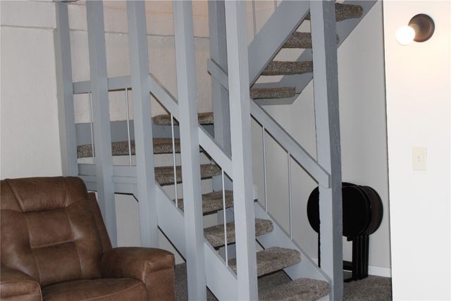 51 SW 29th Ave Dr, Cedar Rapids, IA 52404