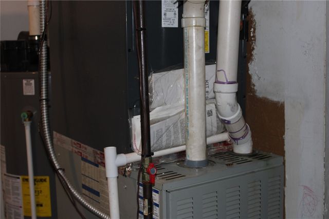 51 SW 29th Ave Dr, Cedar Rapids, IA 52404