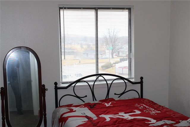 51 SW 29th Ave Dr, Cedar Rapids, IA 52404