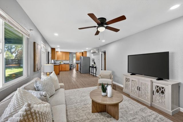 3044 U St, Antelope, CA 95843