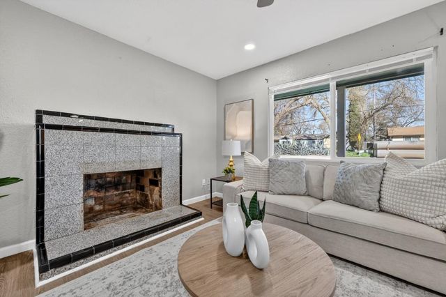 3044 U St, Antelope, CA 95843