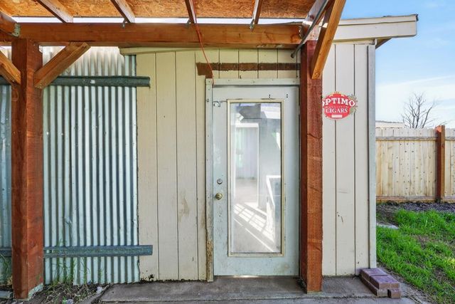 3044 U St, Antelope, CA 95843