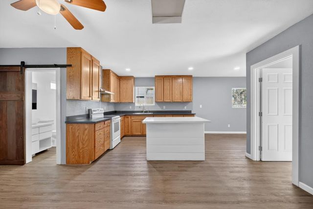 3044 U St, Antelope, CA 95843