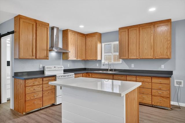 3044 U St, Antelope, CA 95843