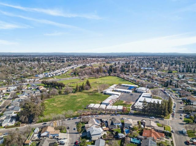 3044 U St, Antelope, CA 95843