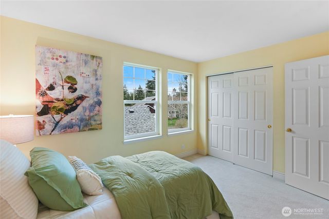 919 Cherry Avenue NE, Bainbridge Island, WA 98110