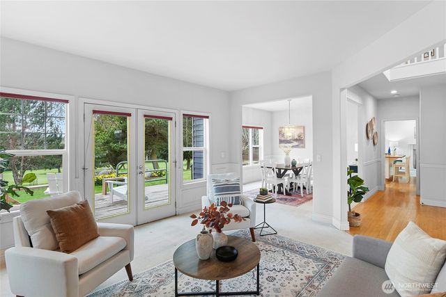 919 Cherry Avenue NE, Bainbridge Island, WA 98110