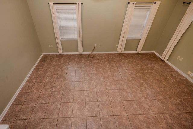 289 MARY ANN DR, Memphis, TN 38117