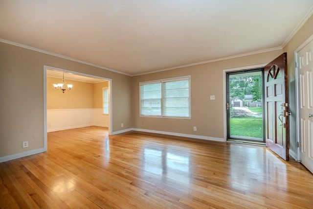 289 MARY ANN DR, Memphis, TN 38117