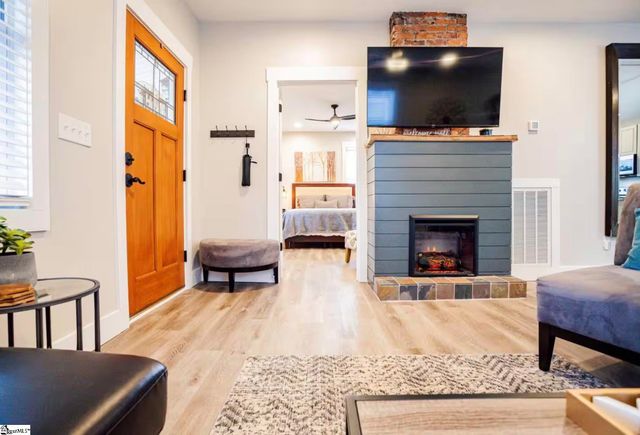 37 Ross Street, Greenville, SC 29611