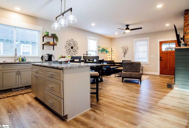 37 Ross Street, Greenville, SC 29611