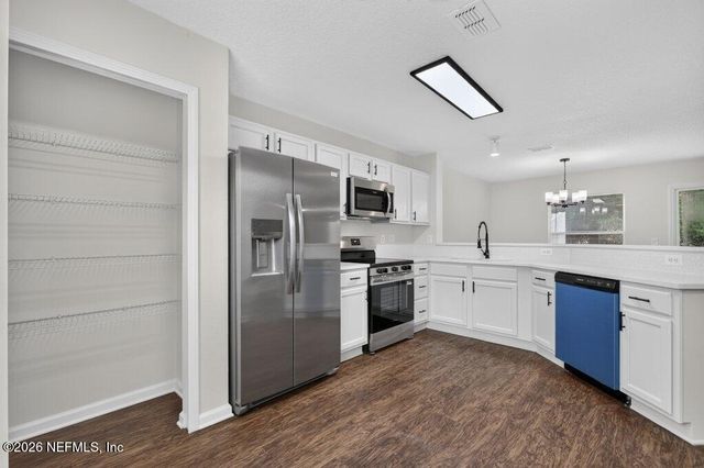 1575 VINELAND Circle B, Fleming Island, FL 32003