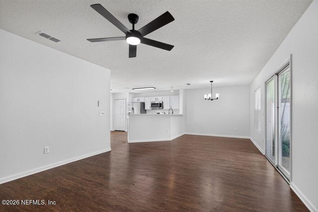 1575 VINELAND Circle B, Fleming Island, FL 32003