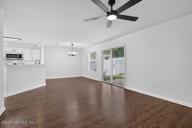 1575 VINELAND Circle B, Fleming Island, FL 32003