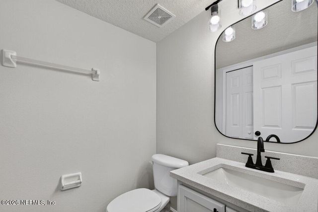 1575 VINELAND Circle B, Fleming Island, FL 32003