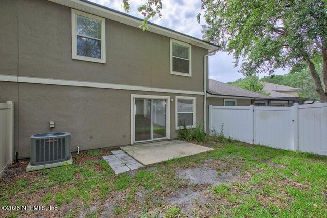 1575 VINELAND Circle B, Fleming Island, FL 32003