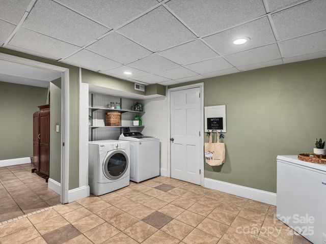 500 N Griffing Boulevard, Asheville, NC 28804