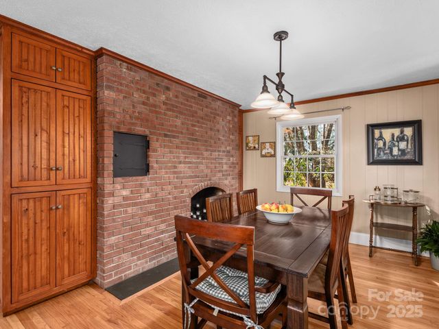 500 N Griffing Boulevard, Asheville, NC 28804