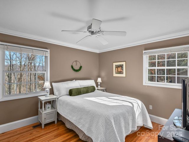 500 N Griffing Boulevard, Asheville, NC 28804