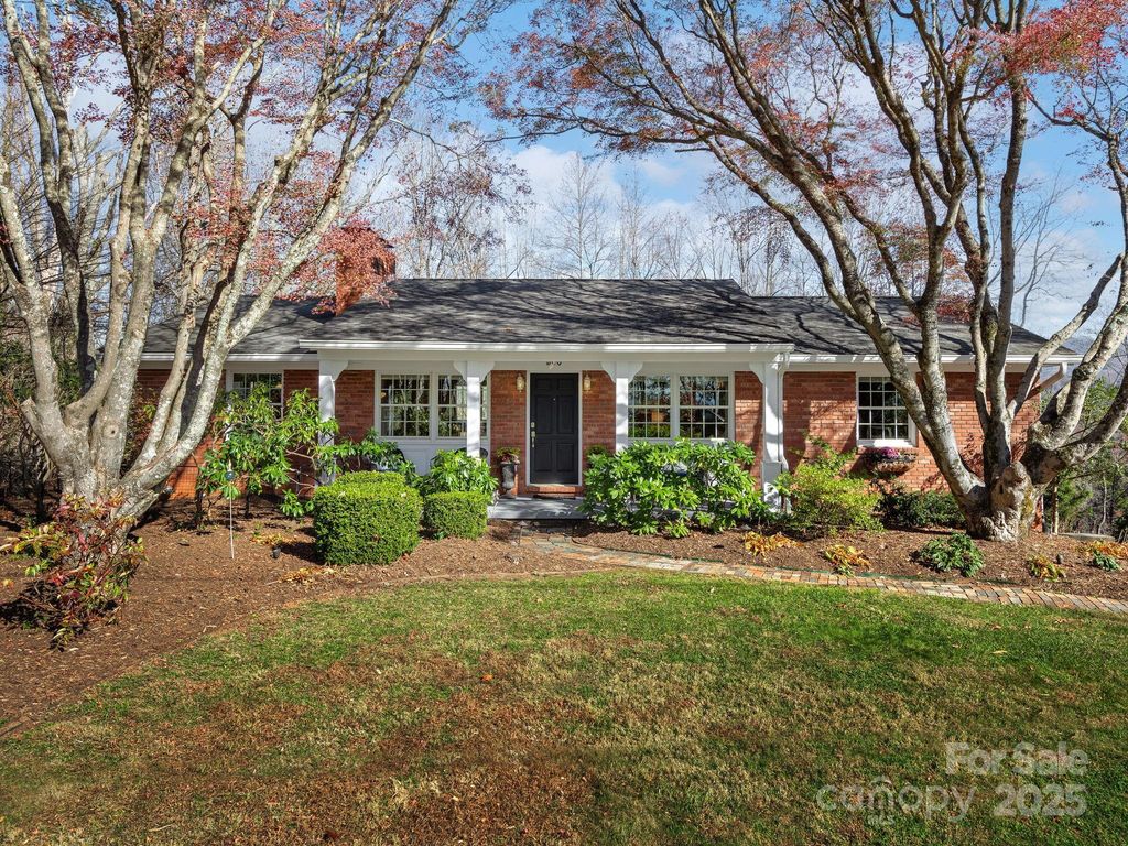 500 N Griffing Boulevard, Asheville, NC 28804