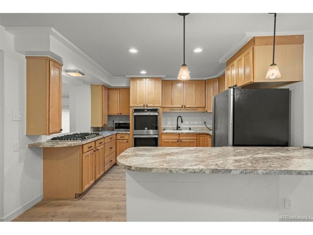 2351 S Garland Ct, Lakewood, CO 80227