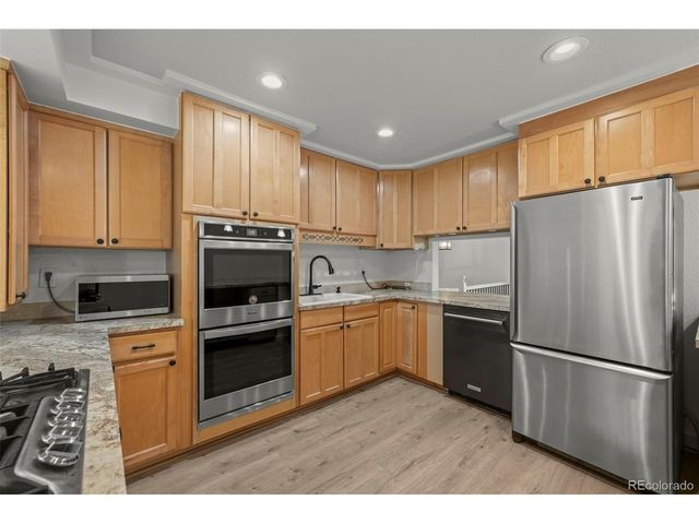 2351 S Garland Ct, Lakewood, CO 80227