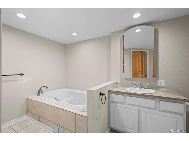 2351 S Garland Ct, Lakewood, CO 80227