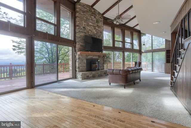5 CLUB RD, Wernersville, PA 19565