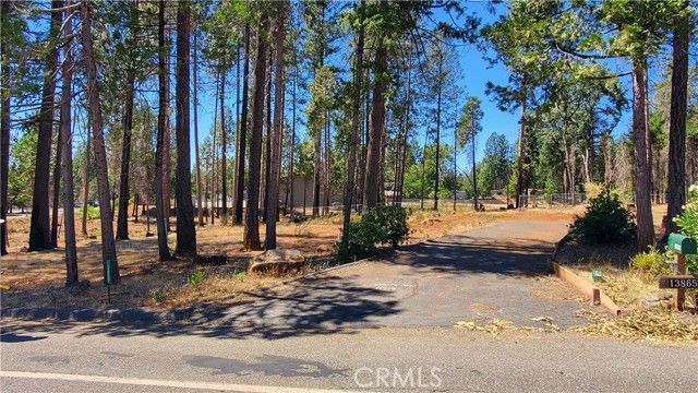 13865 W Park Drive, Magalia, CA 95954