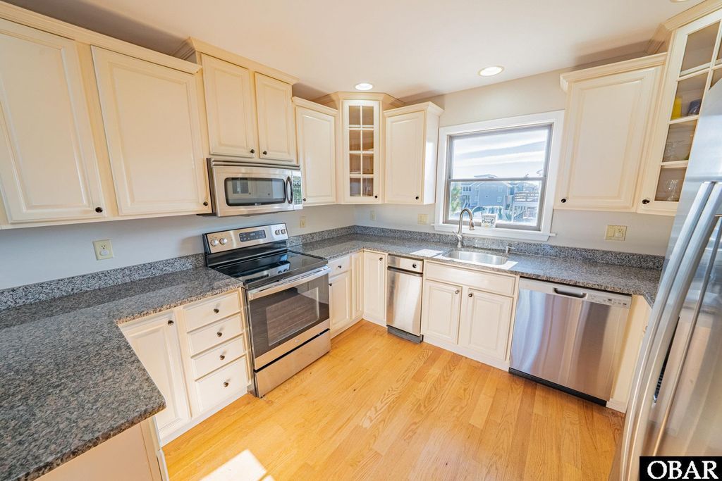 Image 18 of property listing at 611 Skimmer Arch Lot #69, Corolla, NC 27927