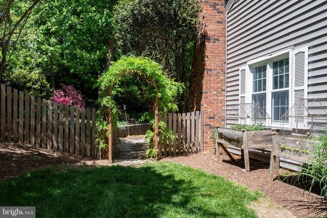 7118 DEVONSHIRE RD, Alexandria, VA 22307