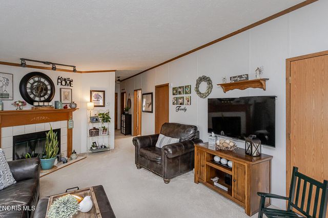 27484 Oregon Road, 86, Perrysburg, OH 43551