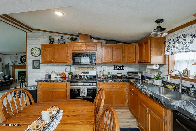 27484 Oregon Road, 86, Perrysburg, OH 43551